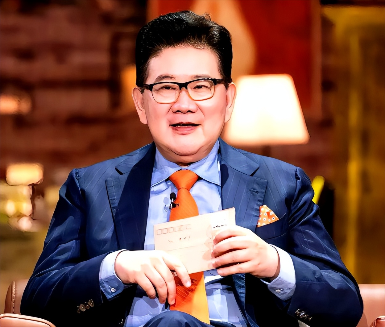 讨好大佬、陪睡上位、遭央视开除,被传与小尼结婚的她如今怎样了__讨好大佬、陪睡上位、遭央视开除,被传与小尼结婚的她如今怎样了