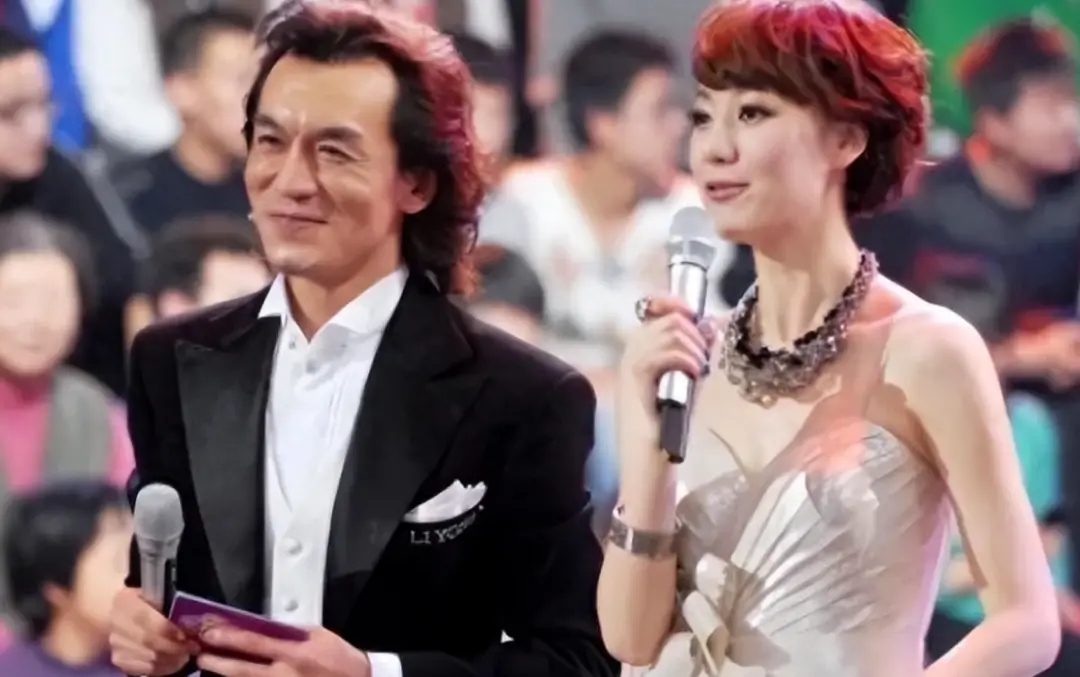 讨好大佬、陪睡上位、遭央视开除,被传与小尼结婚的她如今怎样了__讨好大佬、陪睡上位、遭央视开除,被传与小尼结婚的她如今怎样了