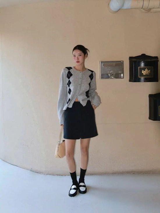 一件最基础百搭的时尚单品,能撑过3个季节?__一件最基础百搭的时尚单品,能撑过3个季节?