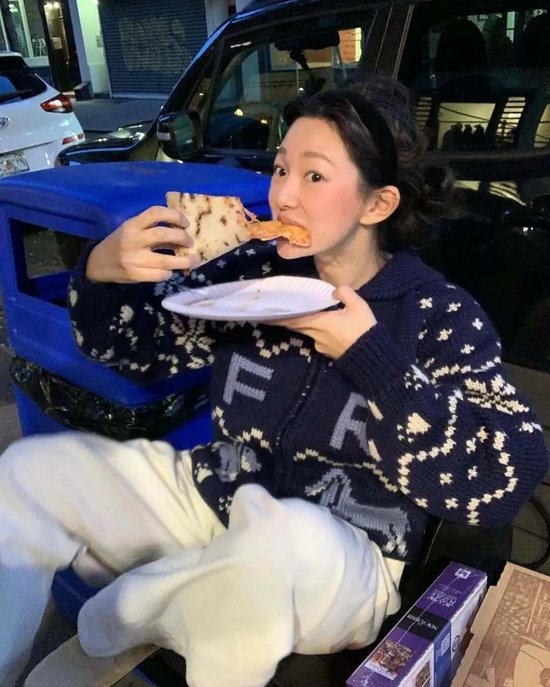 一件最基础百搭的时尚单品,能撑过3个季节?_一件最基础百搭的时尚单品,能撑过3个季节?_