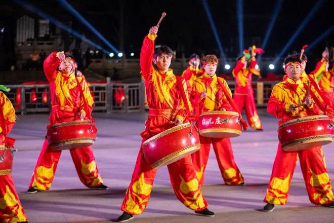 台儿庄古城元宵节灯会__台儿庄庙会2021