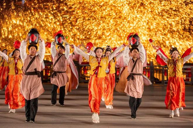 _台儿庄古城元宵节灯会_台儿庄庙会2021