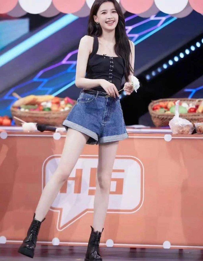 衬衫只塞前面怎么塞_衬衫下摆盖住屁股怎么办_