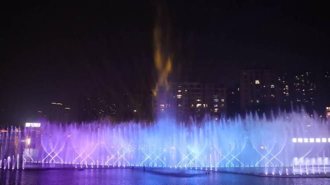 自贡市龙湖公园__自贡龙湖公园占地多少亩