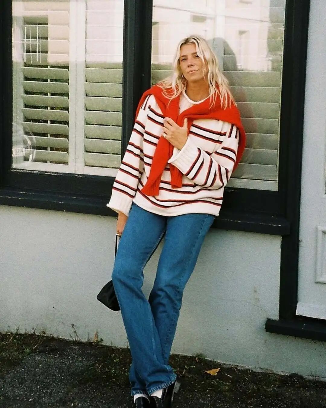 女明星穿针织防晒开衫搭配照片_明星怎么穿针织开衫_