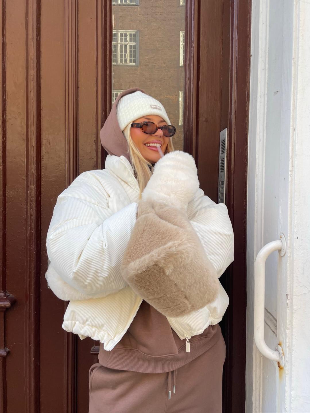 冷了就穿__天气变冷了多穿衣服的说说