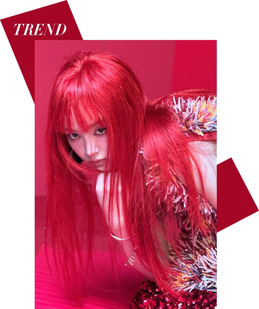 一边害羞一边硬着头皮跟着比动作，那种又乖又别扭的小反应，真的很金裕贞本人！_乖别紧张_