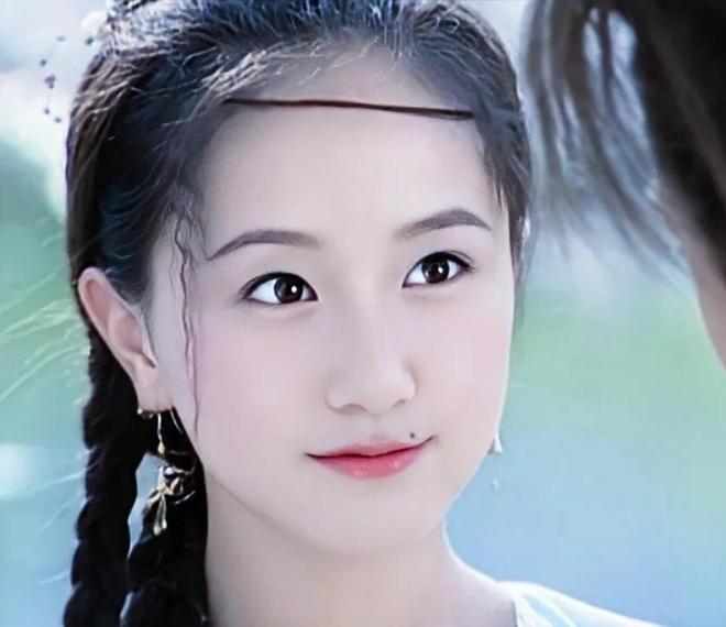 _美女压胯疼哭了_女孩压胯视频