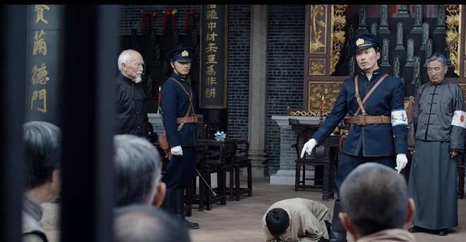 _摇头晃脑中的晃是什么意思_摇头晃脑张兰秦