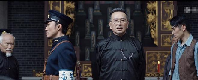 _摇头晃脑中的晃是什么意思_摇头晃脑张兰秦