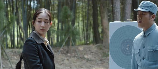 摇头晃脑中的晃是什么意思_摇头晃脑张兰秦_