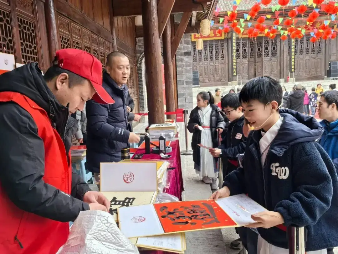 _嗨玩元旦|古城迎新纳百福 传统游园添年味 ——昭通元旦游园活动侧记_嗨玩元旦|古城迎新纳百福 传统游园添年味 ——昭通元旦游园活动侧记