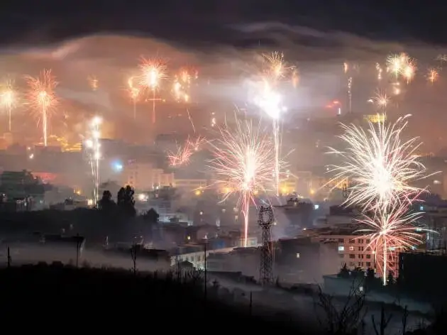 太阳出来晒晒_晒太阳散步_