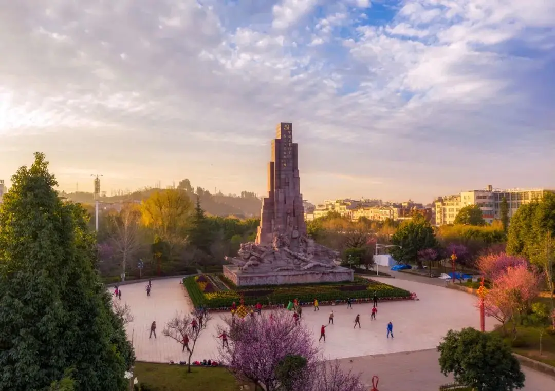 太阳出来晒晒_晒太阳散步_