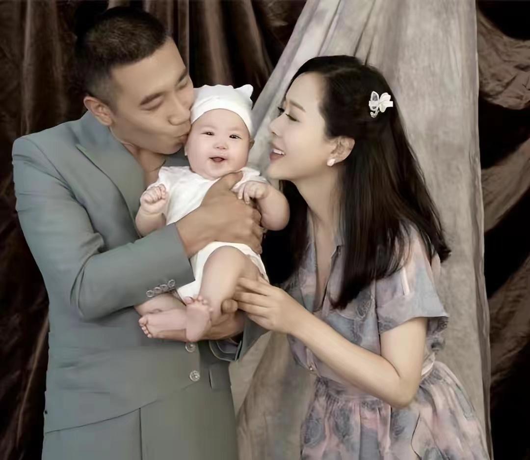 _齐长发型图片女_奶爸总裁帅帅妈妈是谁