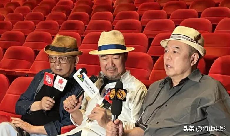 _这就是真爱吗？77岁王刚垂垂老矣，妻子每天要照顾三位老人_这就是真爱吗？77岁王刚垂垂老矣，妻子每天要照顾三位老人