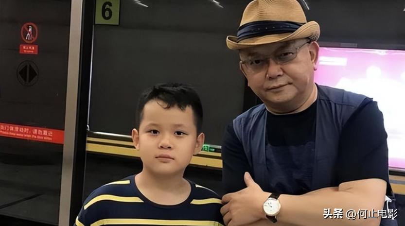 _这就是真爱吗？77岁王刚垂垂老矣，妻子每天要照顾三位老人_这就是真爱吗？77岁王刚垂垂老矣，妻子每天要照顾三位老人