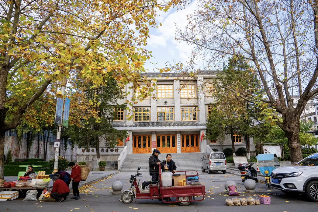 100层60到100攻略__为邓稼先写颁奖词100字
