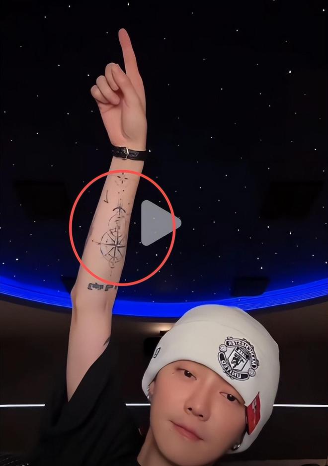 _鹿晗搂着关晓彤的腰_在关晓彤面前提鹿晗