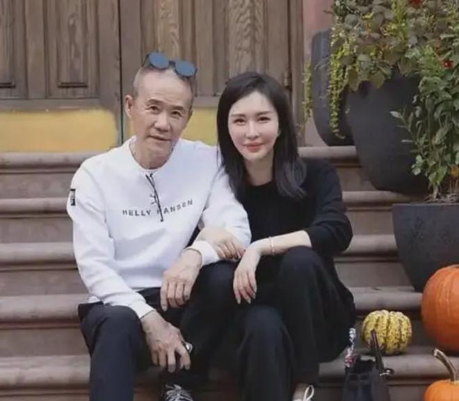 _王石跟田朴珺发微信_王石和田朴珺是真爱吗