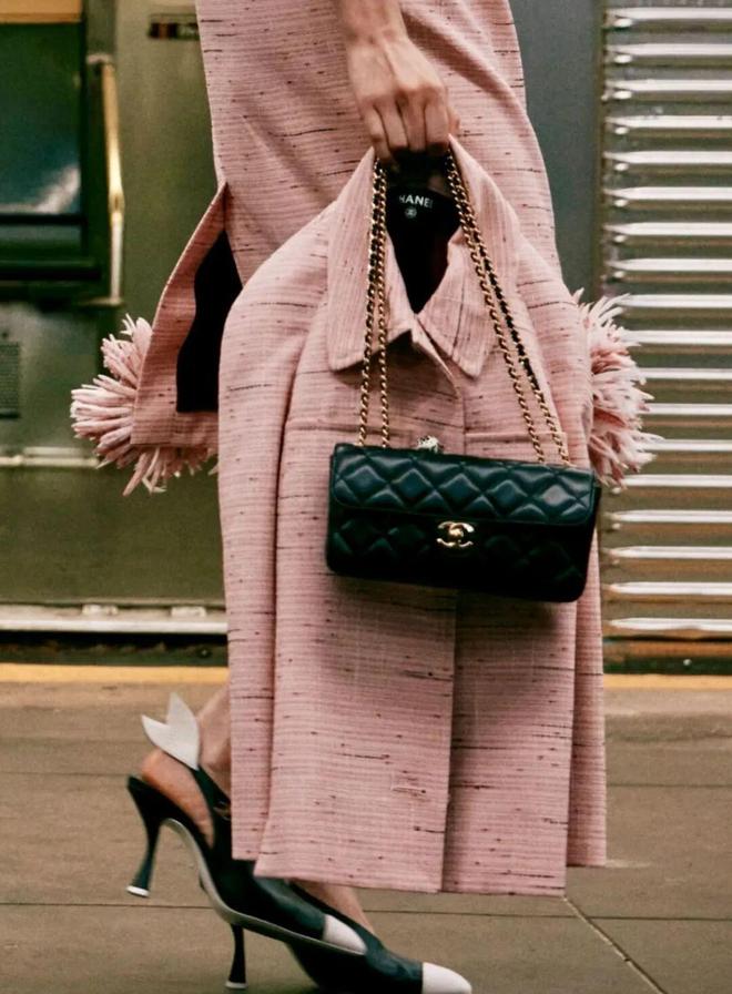 春夏流行色2021_2022春夏流行色彩_