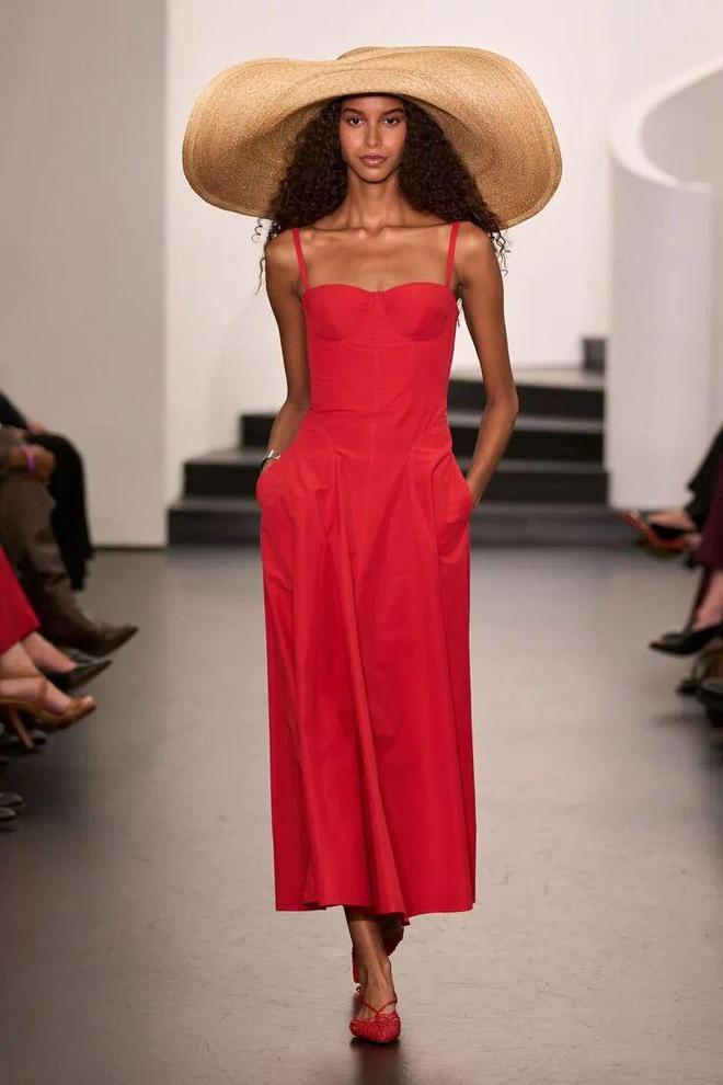 _2022春夏流行色彩_春夏流行色2021