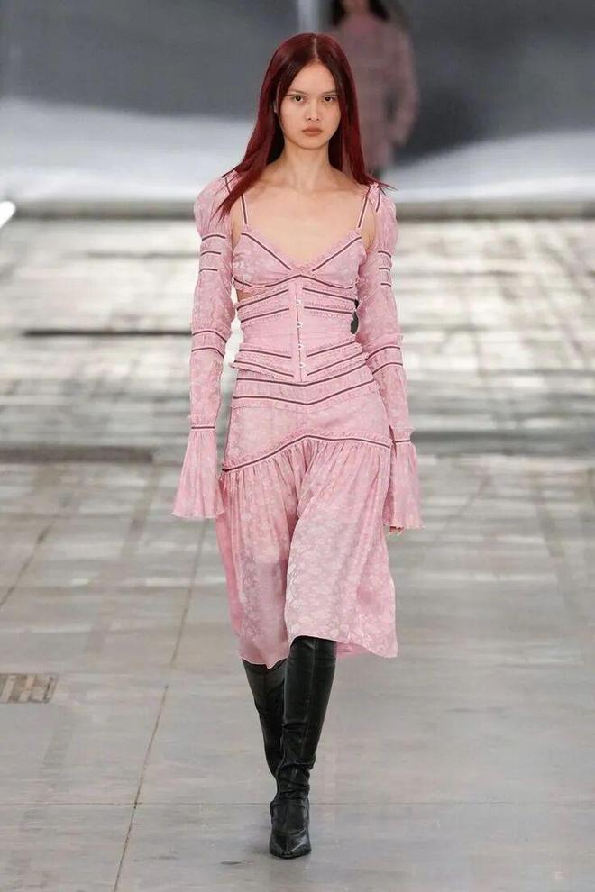 春夏流行色2021__2022春夏流行色彩