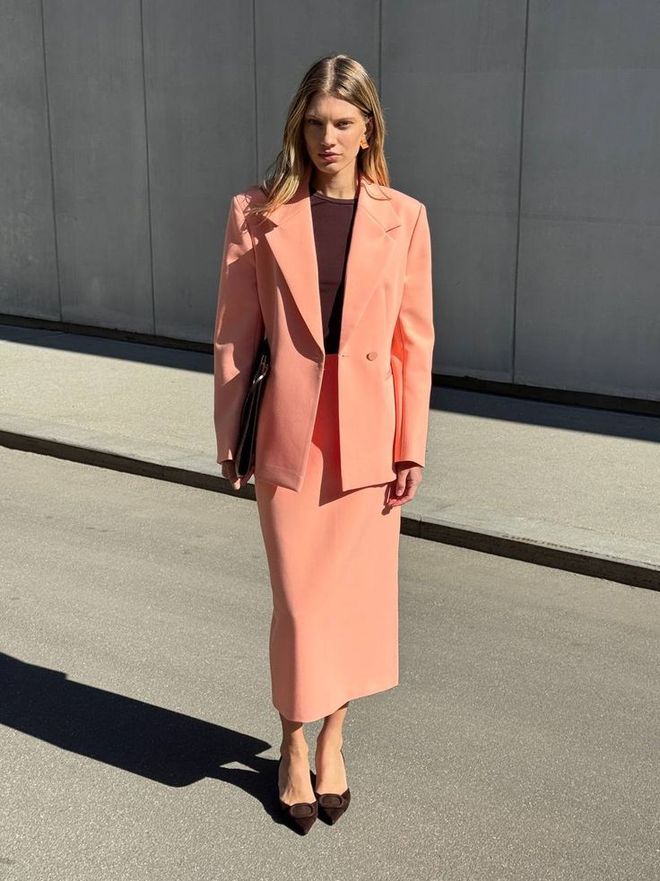 春夏流行色2021_2022春夏流行色彩_