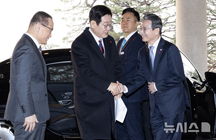 办公室开心说说_办公室里的欢声笑语的说说_