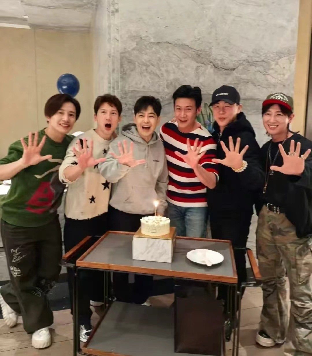 陆毅老婆鲍蕾整容_陆毅老婆鲍蕾身高_