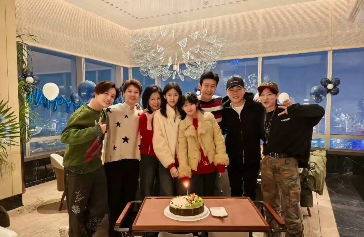 陆毅老婆鲍蕾身高_陆毅老婆鲍蕾整容_