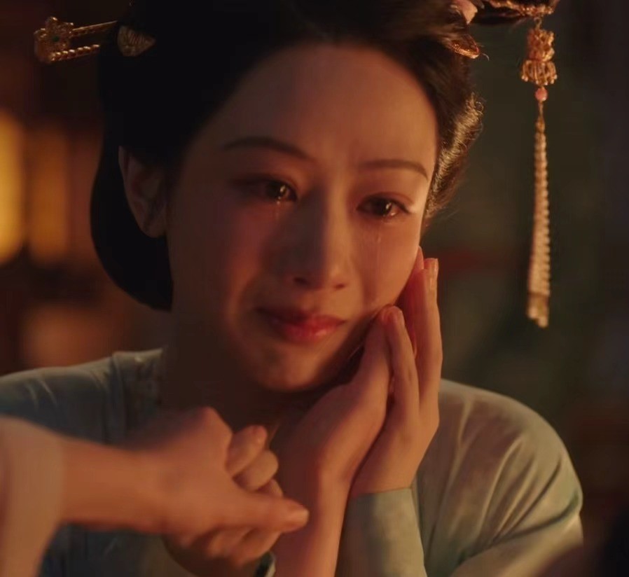 芳华的电视剧__有个电视剧叫什么芳华