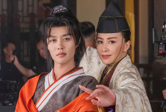 _短国顶流，“上桌”跨晚_短国顶流，“上桌”跨晚