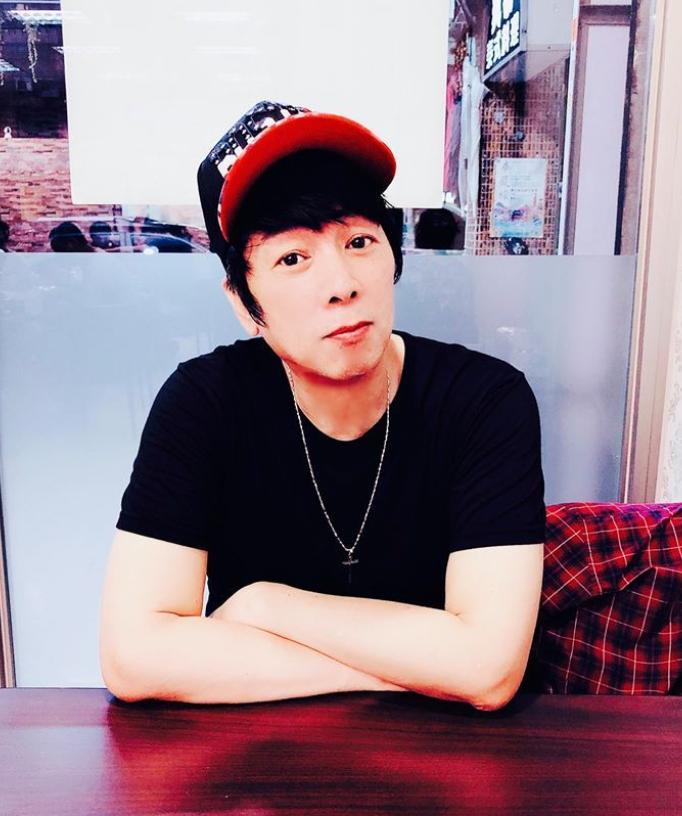 66岁知名主持人家中猝逝!终身未婚遗产留给干儿子,曾与小S合作_66岁知名主持人家中猝逝!终身未婚遗产留给干儿子,曾与小S合作_