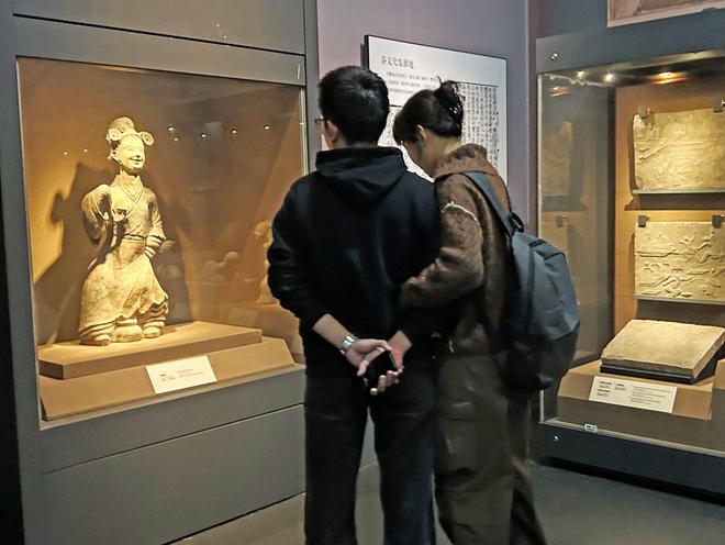 _当旅行从“社会表演”回归“自我疗愈”，“老己游”来了！_当旅行从“社会表演”回归“自我疗愈”，“老己游”来了！