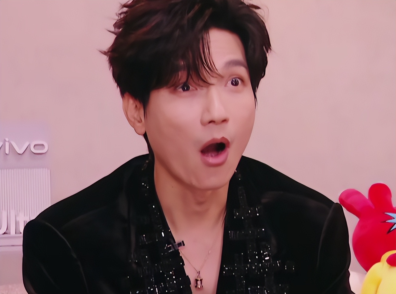 玩不起就别玩！《歌手2025》官网评论区被骂翻了__玩不起就别玩！《歌手2025》官网评论区被骂翻了