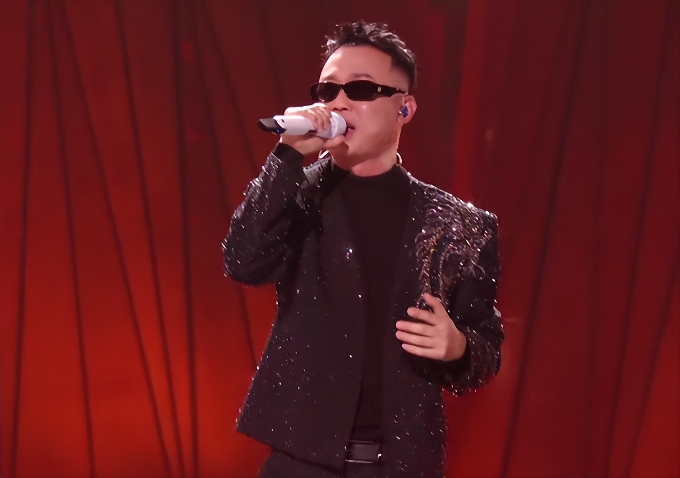 玩不起就别玩！《歌手2025》官网评论区被骂翻了_玩不起就别玩！《歌手2025》官网评论区被骂翻了_