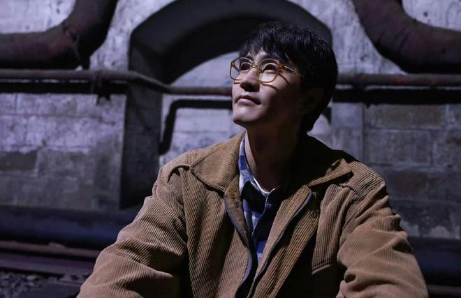 _《人之初》大结局，吴国豪露出懦夫原形！诗人杨文远真正隐形男主_《人之初》大结局，吴国豪露出懦夫原形！诗人杨文远真正隐形男主