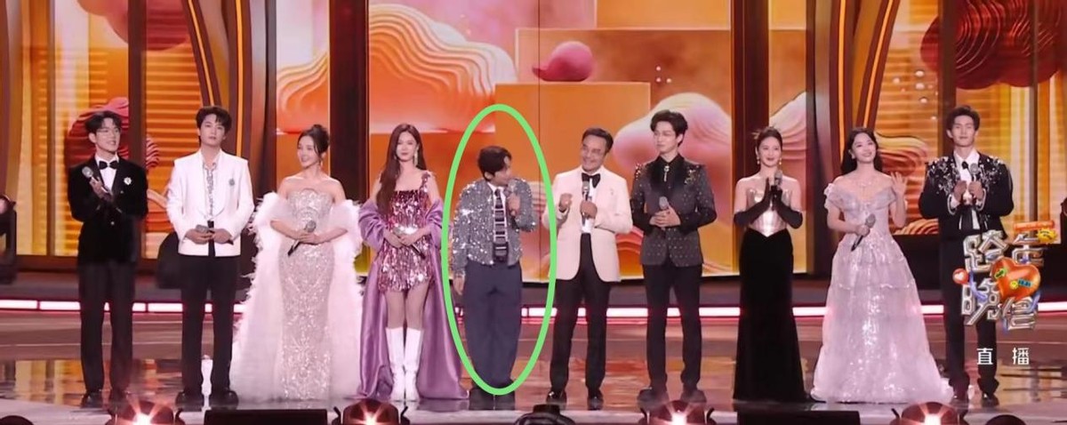 今年湖南跨年晚会主持人是谁_湖南卫视跨年晚会开场舞是谁_