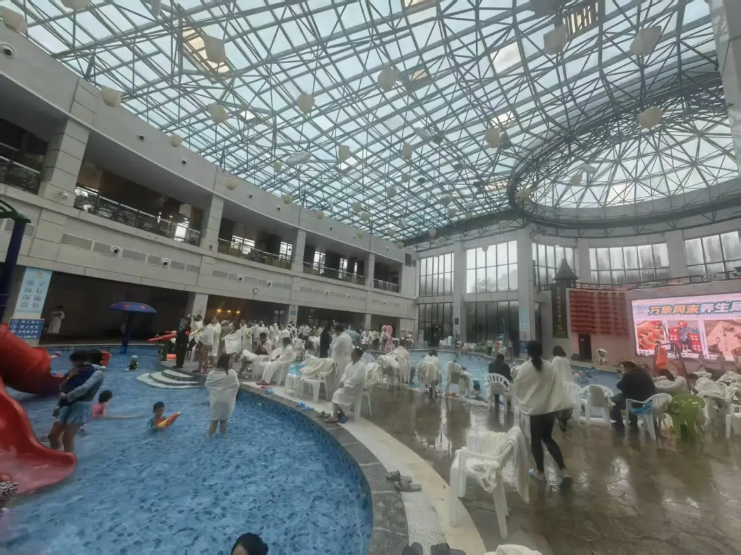 乌当：一池温暖润人心 碧泉氤氲引客至