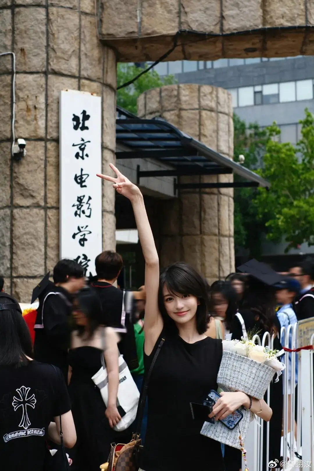 _等待女生的句子说说心情_等待女孩图片