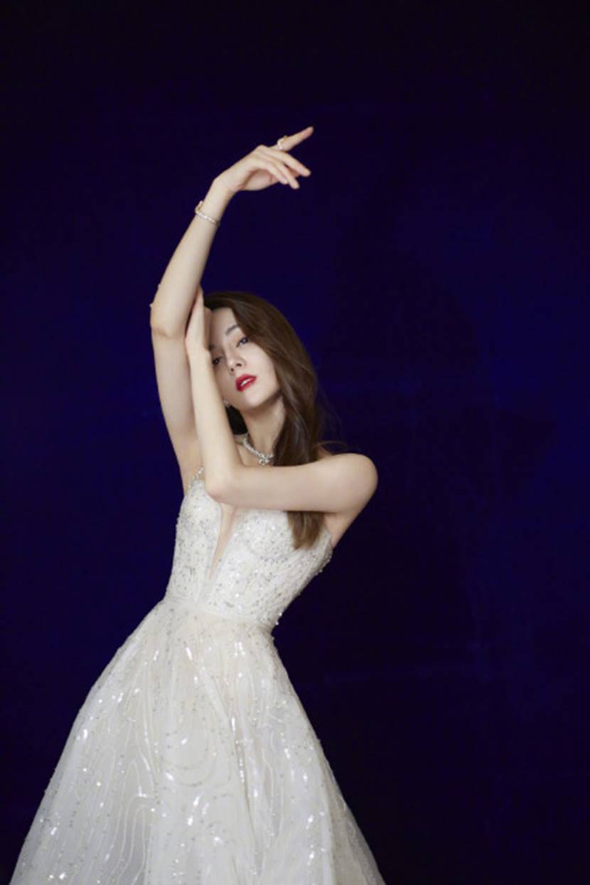 _赵丽颖杨幂强强联手_赵丽颖pk杨幂演技