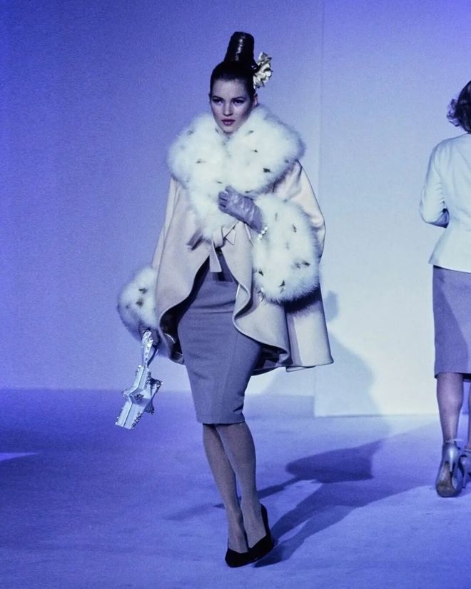 _班服冬天十年外套_穿衬衫应该穿什么外套