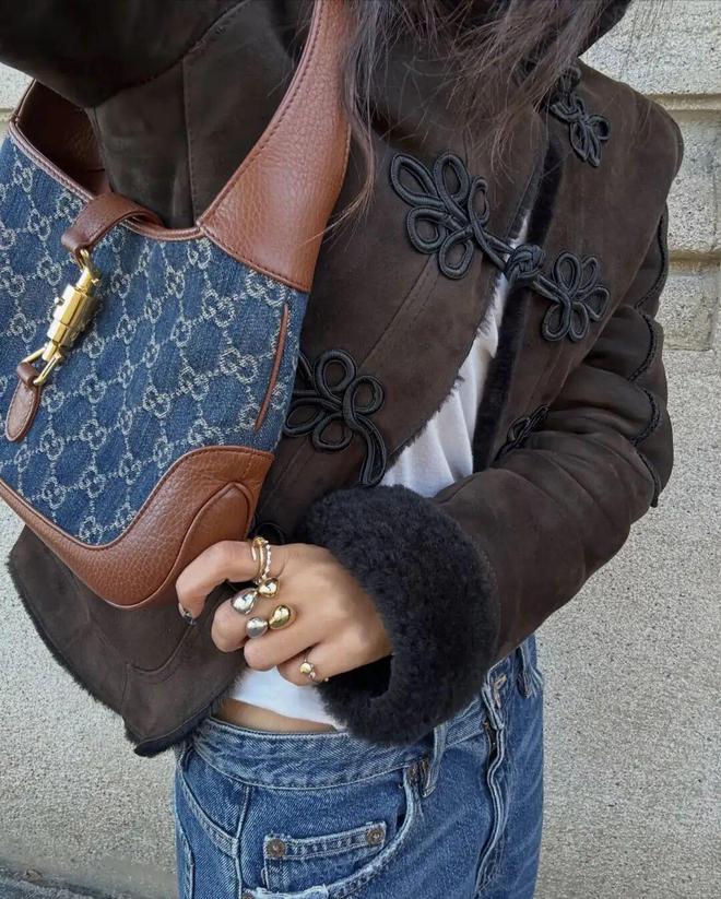 班服冬天十年外套__穿衬衫应该穿什么外套