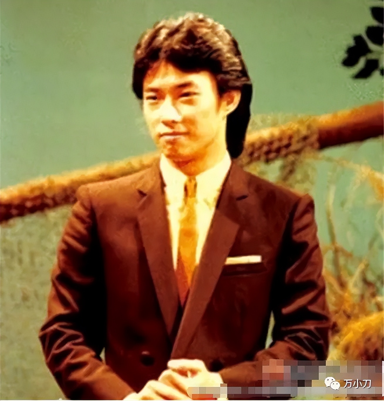 _房顶塌了风水说法_房塌顶流黄会不会漏水