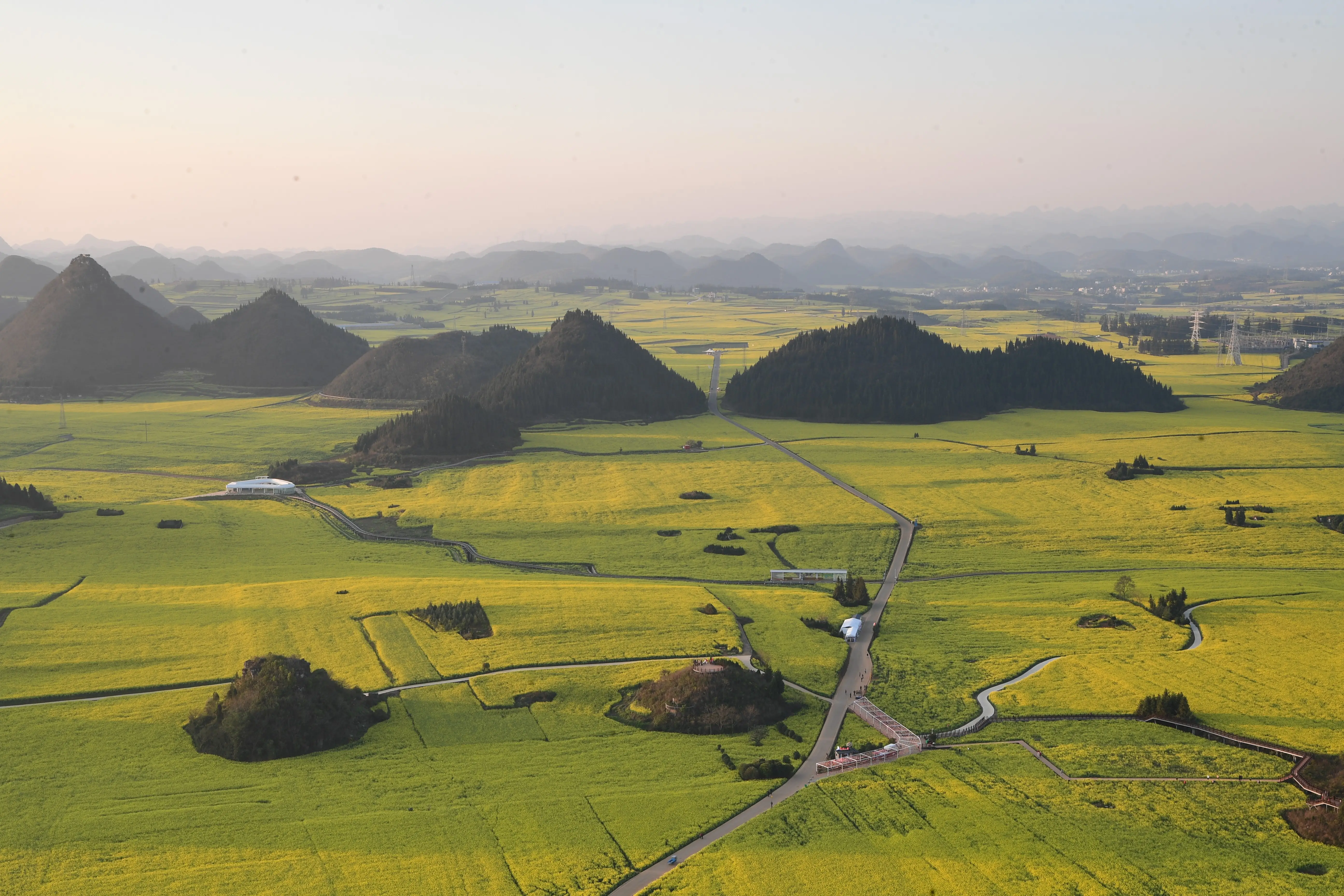 金凤花开歌曲云南民歌_去云南玩最好几月份去_