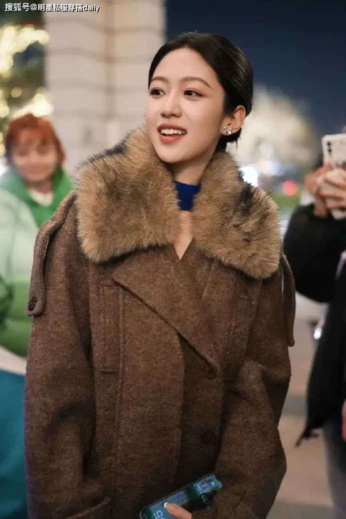 _修身打底裙包臀裙_一袭红裙的诗句