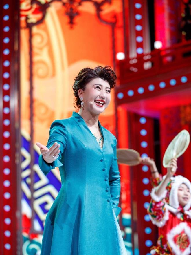 闫学晶事件升级！官媒批评毫不留情，她一反常态终究为狂妄买了单__闫学晶事件升级！官媒批评毫不留情，她一反常态终究为狂妄买了单