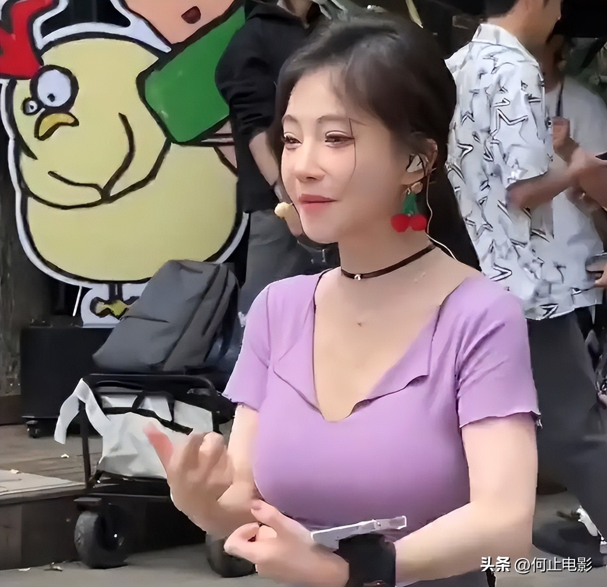 抗癌归来的冯提莫，力挺“直播禁美颜”，素颜后恶心的一幕上演了_抗癌归来的冯提莫，力挺“直播禁美颜”，素颜后恶心的一幕上演了_