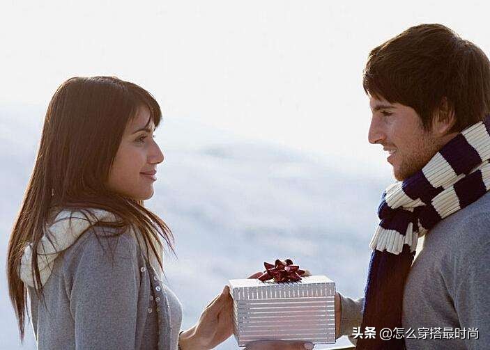 _元旦送礼说什么_元旦送礼物寓意